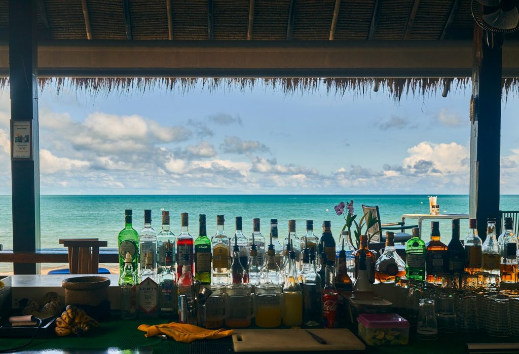 Beach bar ready to increase restaurant sales without advertising