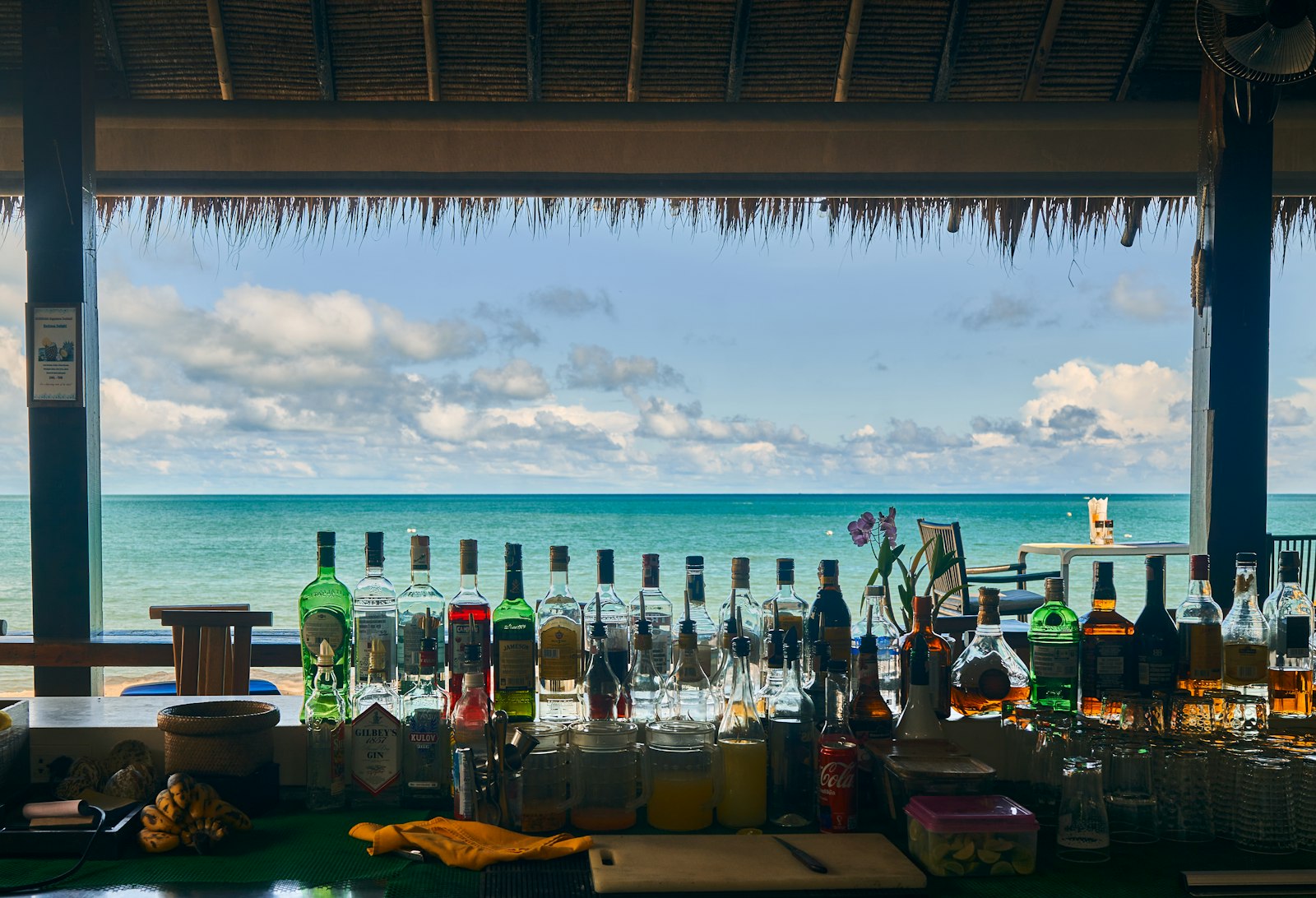 Beach bar ready to increase restaurant sales without advertising